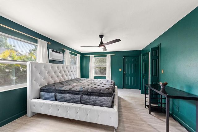 611 11TH STREET NW, Largo, FL 33770