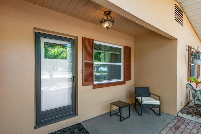 611 11TH STREET NW, Largo, FL 33770