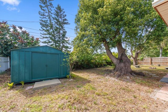 611 11TH STREET NW, Largo, FL 33770