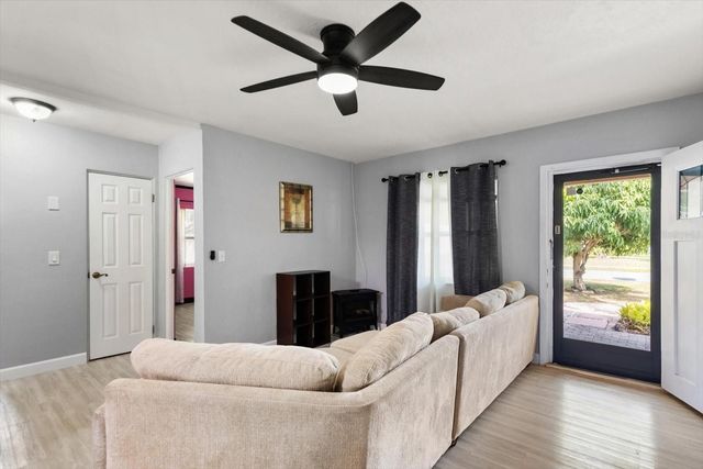 611 11TH STREET NW, Largo, FL 33770