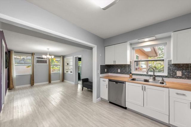 611 11TH STREET NW, Largo, FL 33770