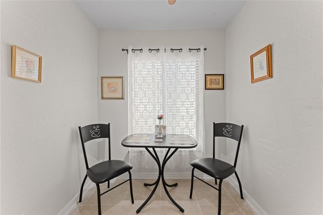 7310 SUNSHINE SKYWAY LANE S 112, St Petersburg, FL 33711