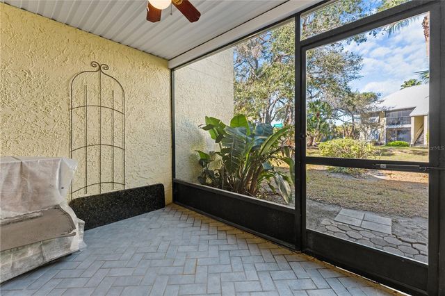 7310 SUNSHINE SKYWAY LANE S 112, St Petersburg, FL 33711