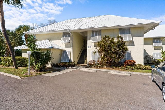 7310 SUNSHINE SKYWAY LANE S 112, St Petersburg, FL 33711