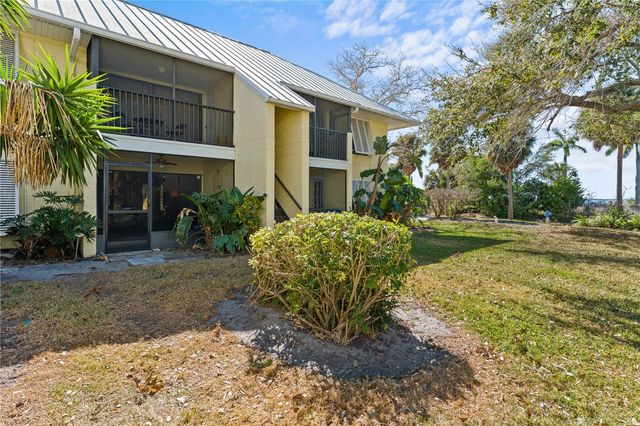 7310 SUNSHINE SKYWAY LANE S 112, St Petersburg, FL 33711