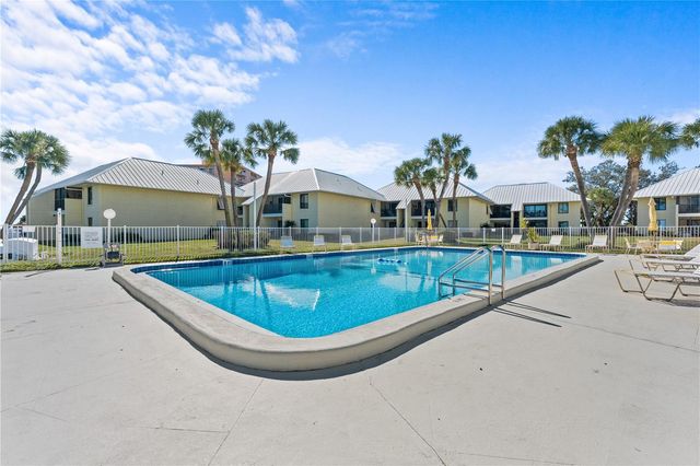 7310 SUNSHINE SKYWAY LANE S 112, St Petersburg, FL 33711