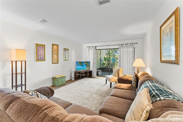 7310 SUNSHINE SKYWAY LANE S 112, St Petersburg, FL 33711