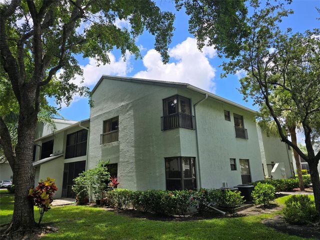 4049 N Carambola Circle N, Coconut Creek, FL 33066