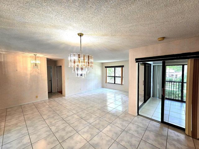 4049 N Carambola Circle N, Coconut Creek, FL 33066