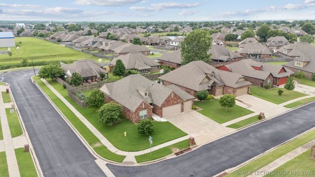 14320 E 92nd Street North, Owasso, OK 74055