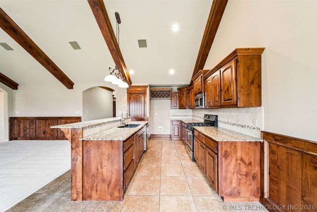 14320 E 92nd Street North, Owasso, OK 74055