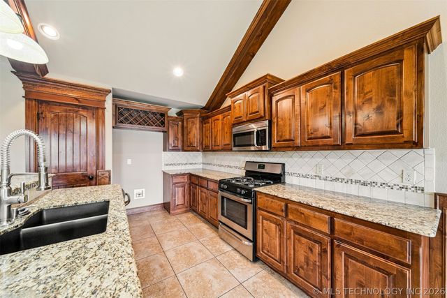 14320 E 92nd Street North, Owasso, OK 74055