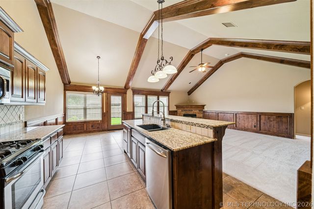14320 E 92nd Street North, Owasso, OK 74055