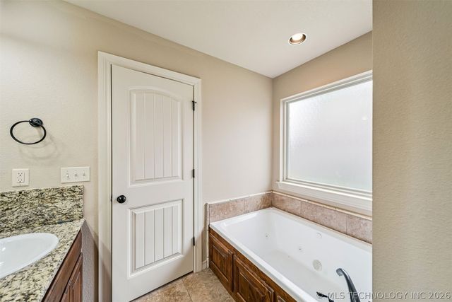 14320 E 92nd Street North, Owasso, OK 74055