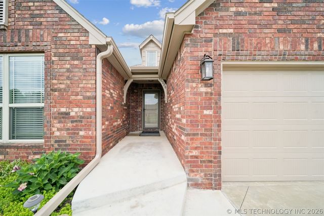 14320 E 92nd Street North, Owasso, OK 74055