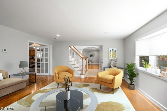 17 Drift Rd, Watchung Boro, NJ 07069