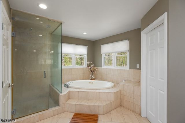 17 Drift Rd, Watchung Boro, NJ 07069