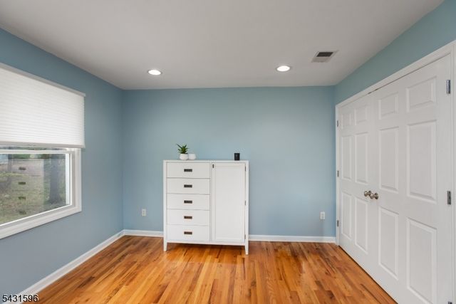 17 Drift Rd, Watchung Boro, NJ 07069