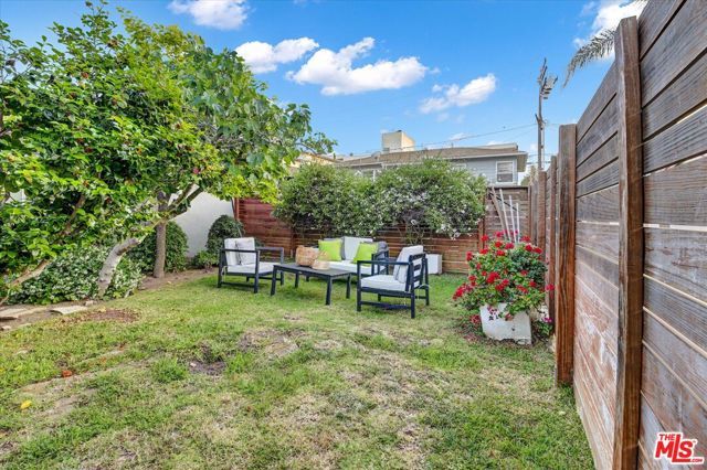 852 11th St, Santa Monica, CA 90403