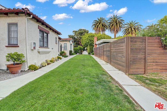 852 11th St, Santa Monica, CA 90403