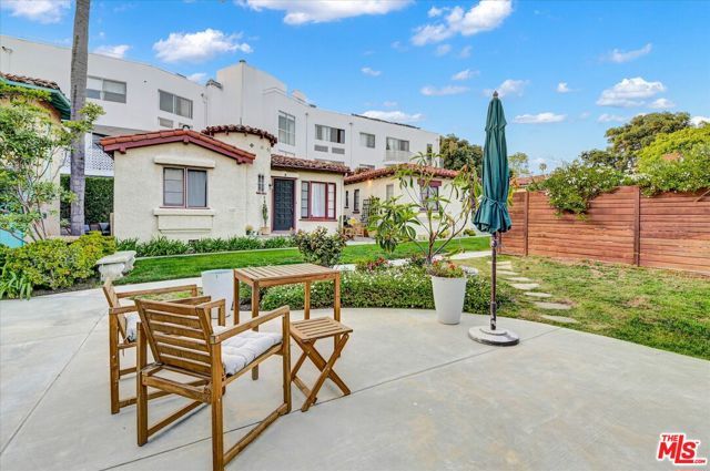 852 11th St, Santa Monica, CA 90403