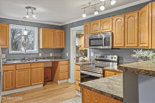 2726 Patrick Ave, Maryville, TN 37804