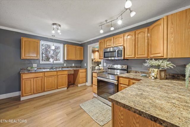 2726 Patrick Ave, Maryville, TN 37804