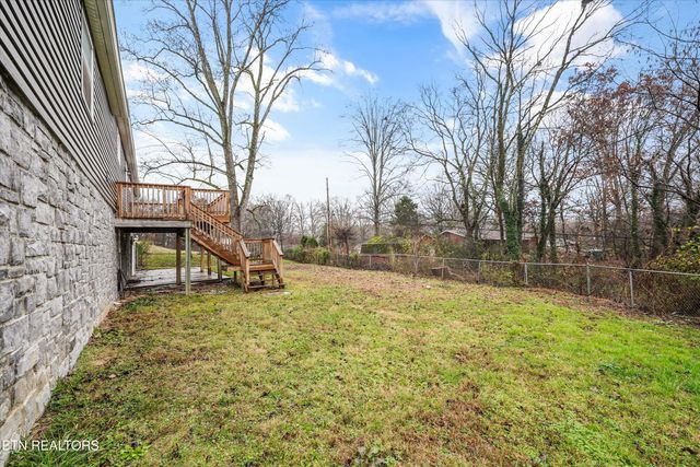 2726 Patrick Ave, Maryville, TN 37804