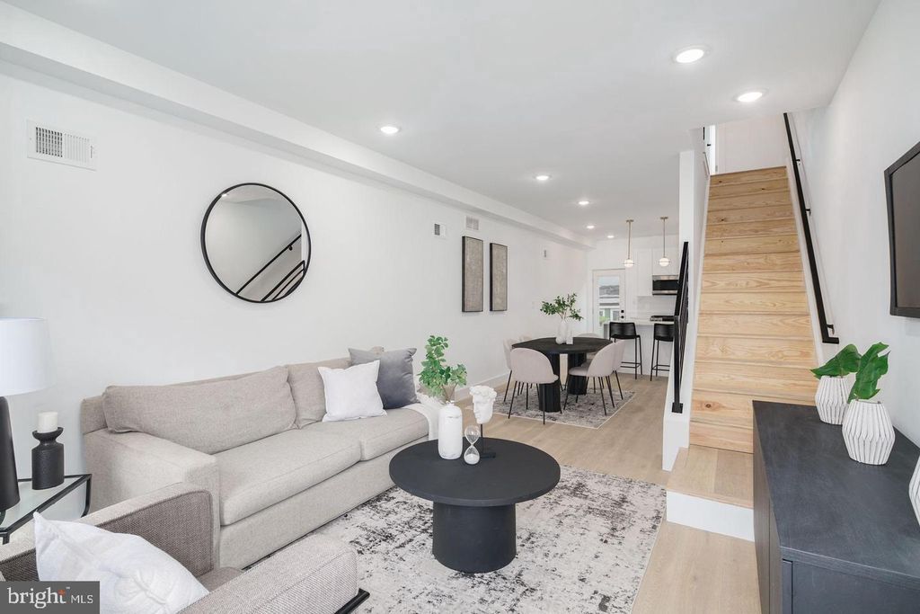 3957 WYALUSING AVE, Philadelphia, PA 19104