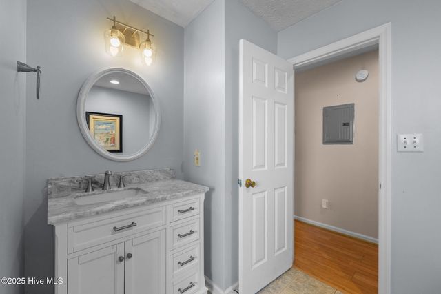 2641 Lennoxville Road, Beaufort, NC 28516