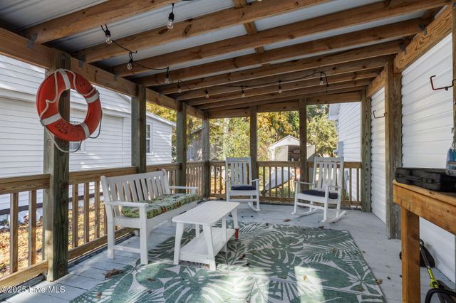 2641 Lennoxville Road, Beaufort, NC 28516