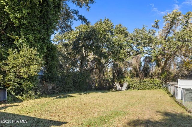 2641 Lennoxville Road, Beaufort, NC 28516