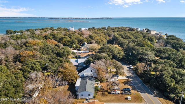 2641 Lennoxville Road, Beaufort, NC 28516