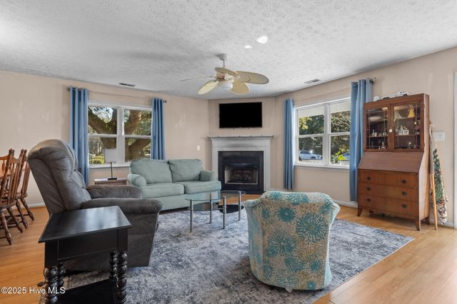 2641 Lennoxville Road, Beaufort, NC 28516