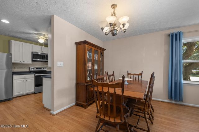 2641 Lennoxville Road, Beaufort, NC 28516