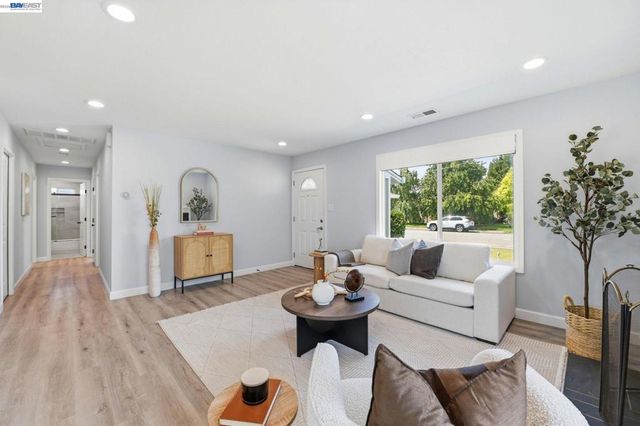 36023 Pizarro Dr, Fremont, CA 94536