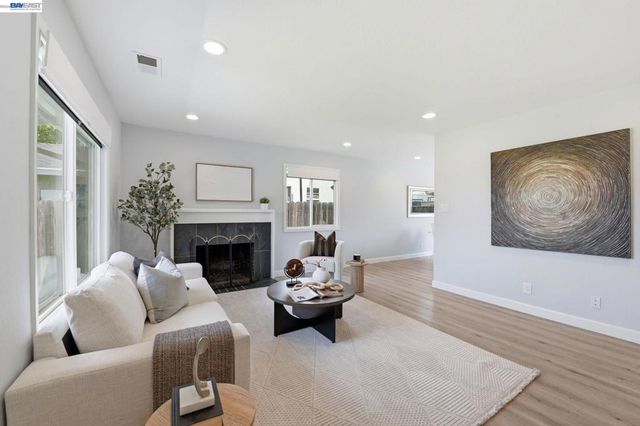 36023 Pizarro Dr, Fremont, CA 94536
