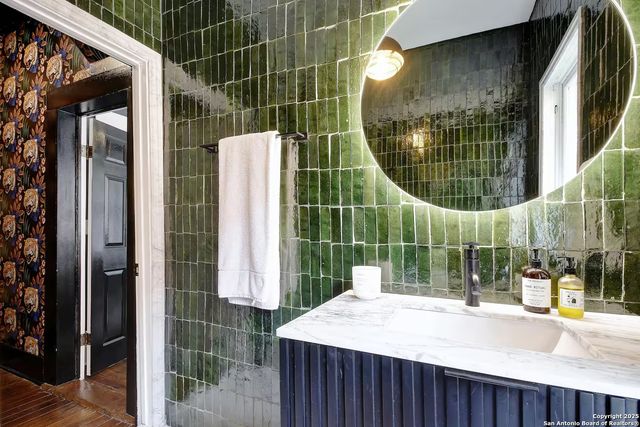 724 N Cherry, San Antonio, TX 78202