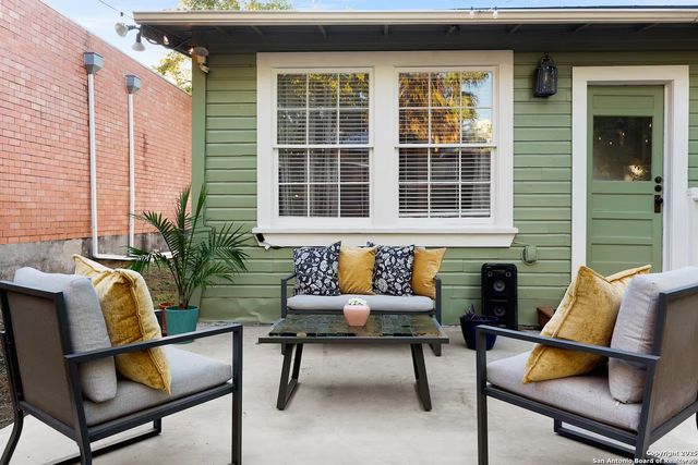 724 N Cherry, San Antonio, TX 78202