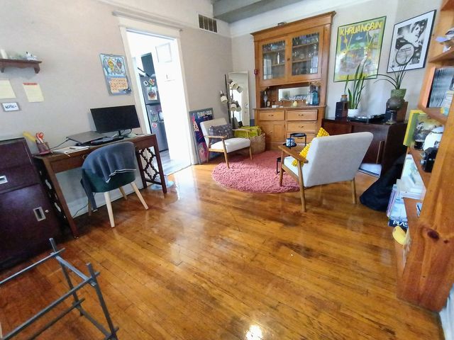 3516 N Broadway Street 2, Chicago, IL 60657