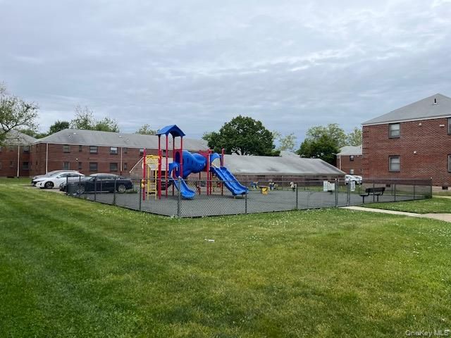 17-73 166th Street 3-35, Whitestone, NY 11357