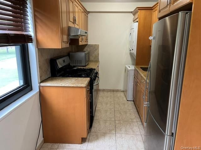 17-73 166th Street 3-35, Whitestone, NY 11357
