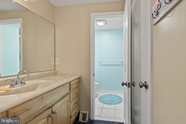 10206 GALAHAD RD, Philadelphia, PA 19116