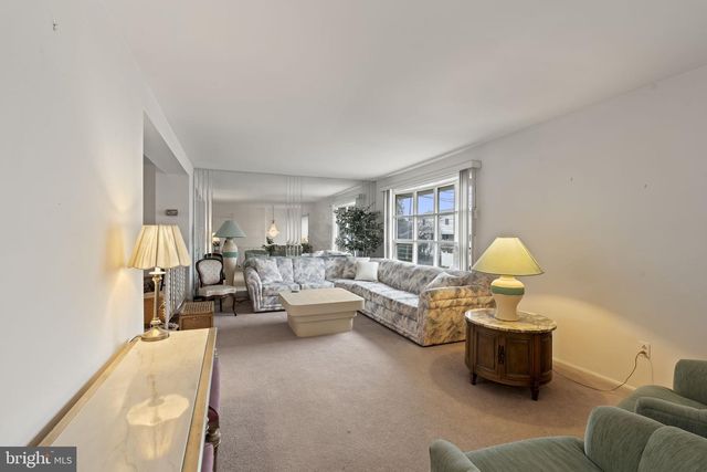 10206 GALAHAD RD, Philadelphia, PA 19116