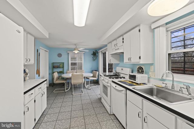 10206 GALAHAD RD, Philadelphia, PA 19116