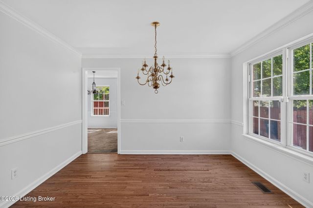 4207 Bridlepath Pl, Louisville, KY 40245
