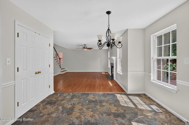 4207 Bridlepath Pl, Louisville, KY 40245
