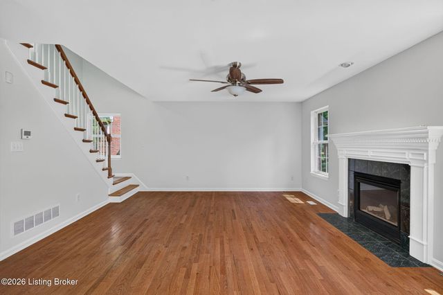 4207 Bridlepath Pl, Louisville, KY 40245