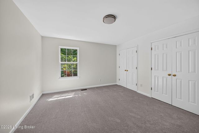 4207 Bridlepath Pl, Louisville, KY 40245