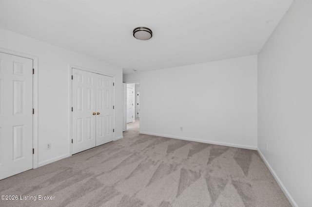 4207 Bridlepath Pl, Louisville, KY 40245